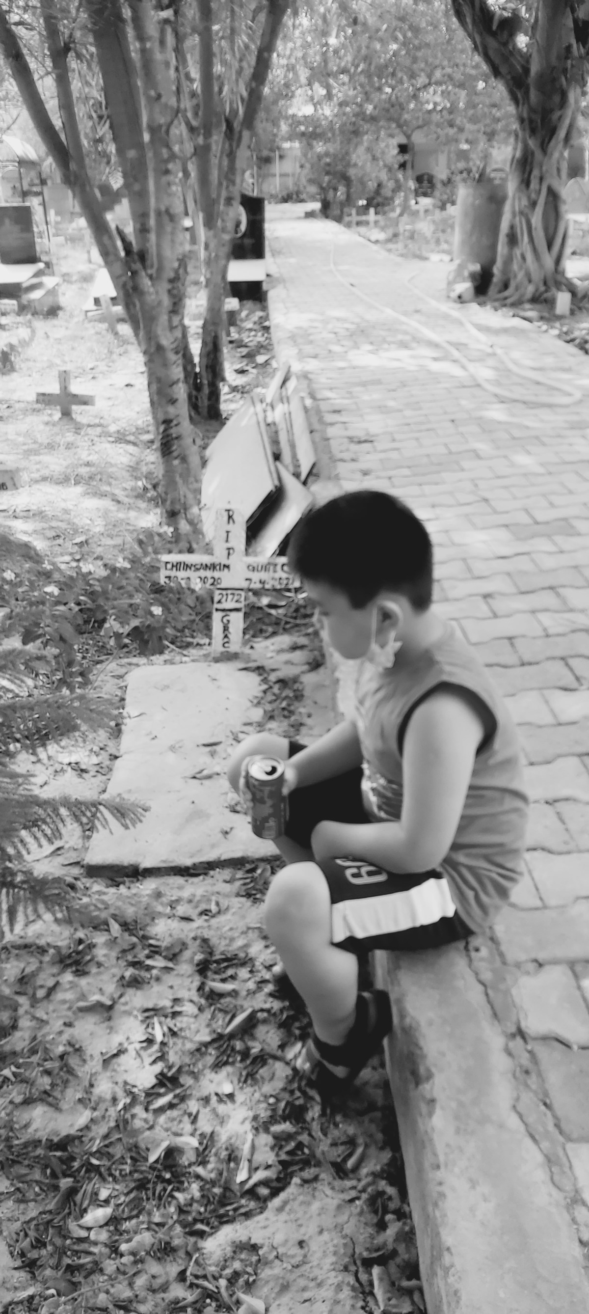 Random visit to my baby daughter (L) Grace Chiinsankim&nbsp;gravesite.